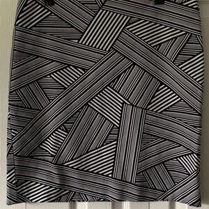 Worth‎ Women's Geometric Pencil Skirt Black & White Size 10 Short